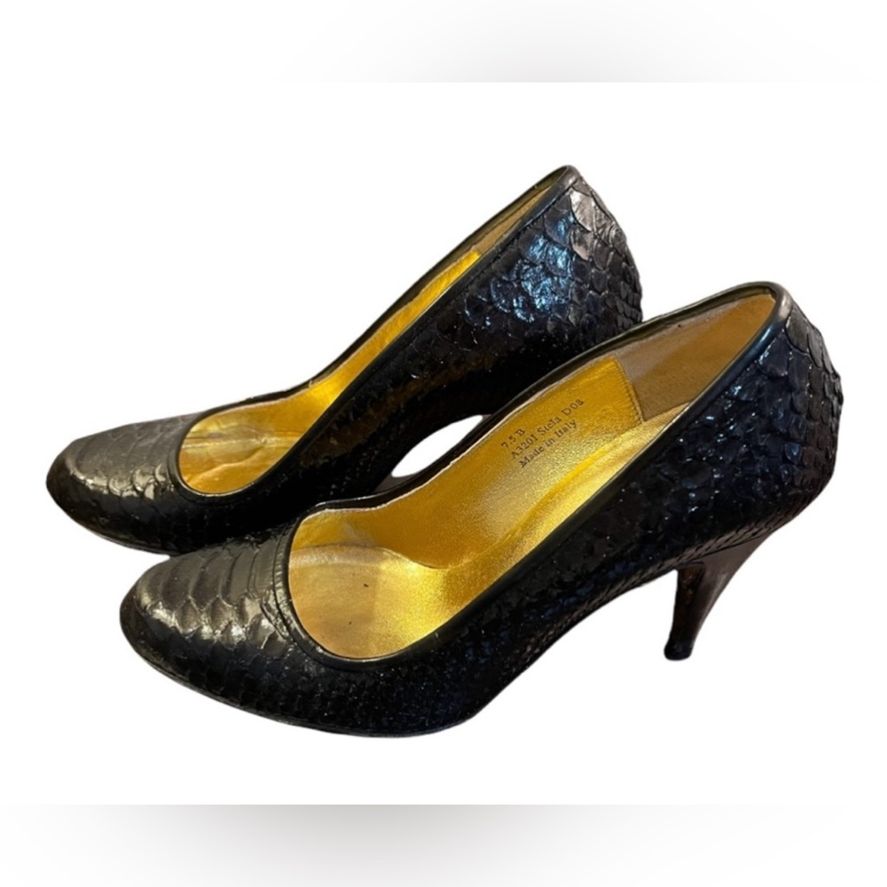 COACH Stela Sz 7.5 Black Textured Women's Heels